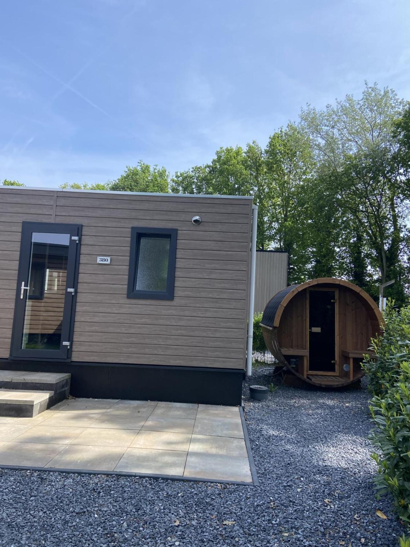 Kindvriendelijk Luxe Chalet In De Bossen Met Prive Sauna Harderwijk Esterno foto